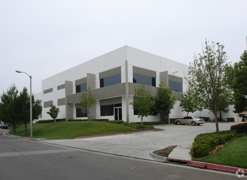 More Photos Of 10730 Bell Ct, Rancho Cucamonga Warehouse For Lease