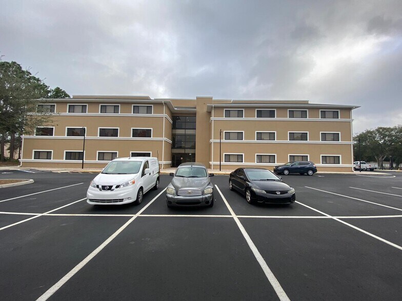 More Photos Of 1490 Sunshadow Dr, Casselberry Loft Creative Space For Lease