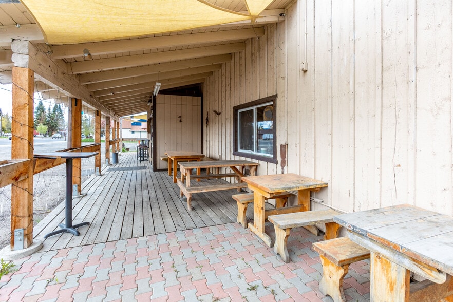 More Photos Of 263 N Main St, Donnelly Restaurant For Sale