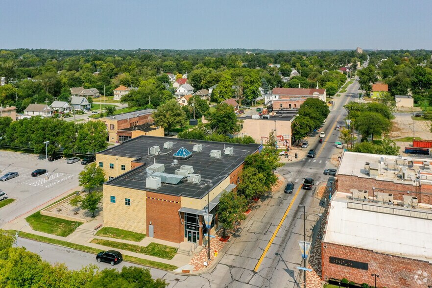 More Photos Of 2401 Lake St, Omaha Coworking Space