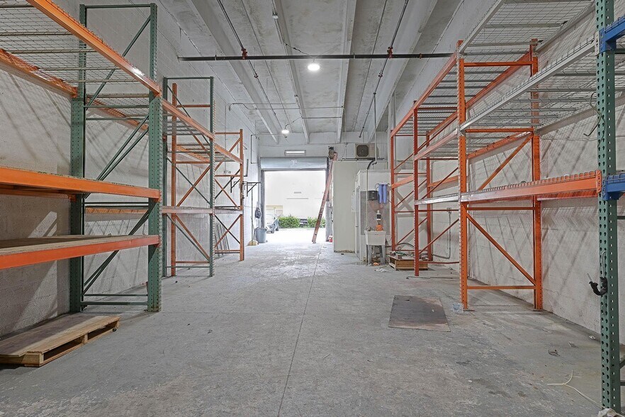 More Photos Of 13816 SW 142nd Ave, Miami Warehouse For Sale