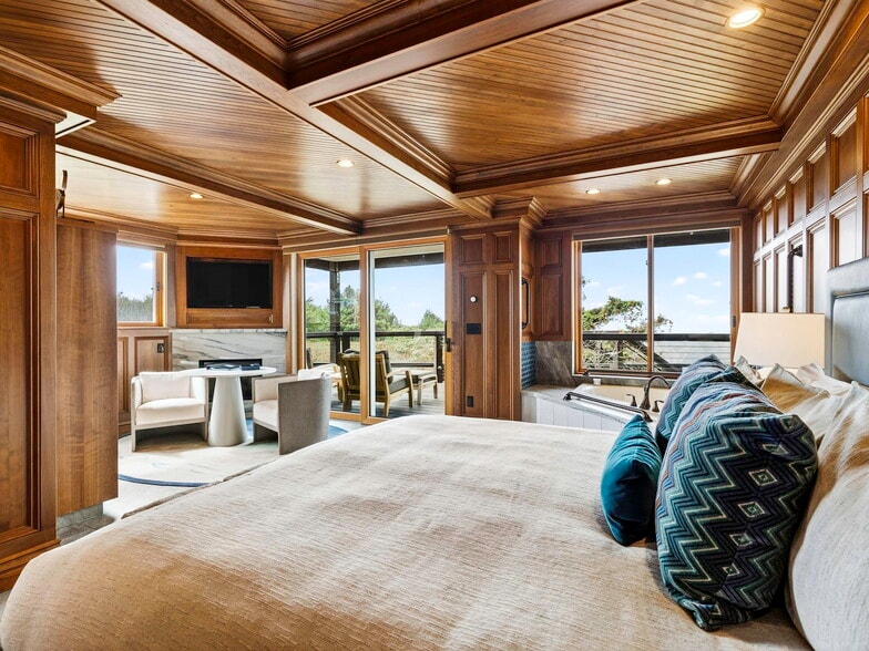 More Photos Of 5920 CA-1, Elk Hotel For Sale