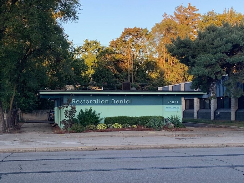 More Photos Of 26831 Woodward Ave, Huntington Woods Medical For Lease