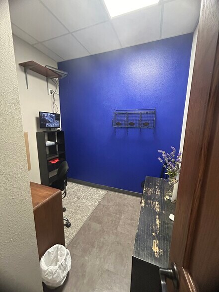 More Photos Of 1915 N Broadway, Minot Freestanding For Lease