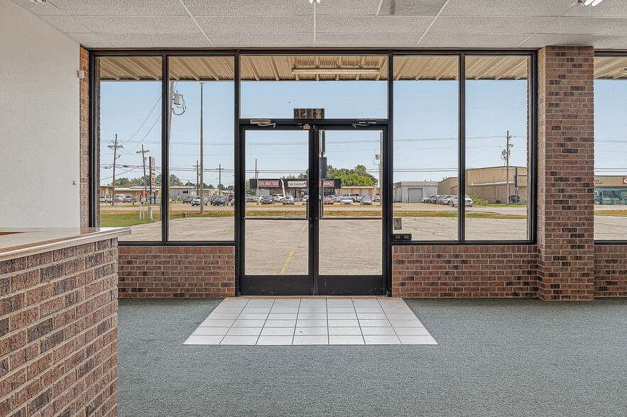 More Photos Of 3615 Stadium Blvd, Jonesboro Freestanding For Lease