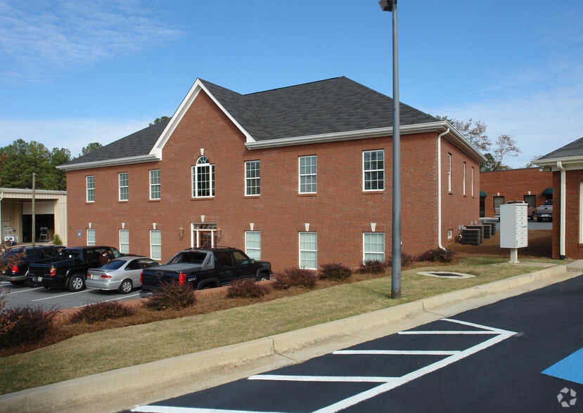More Photos Of 132 Stanley Ct, Lawrenceville Office For Lease