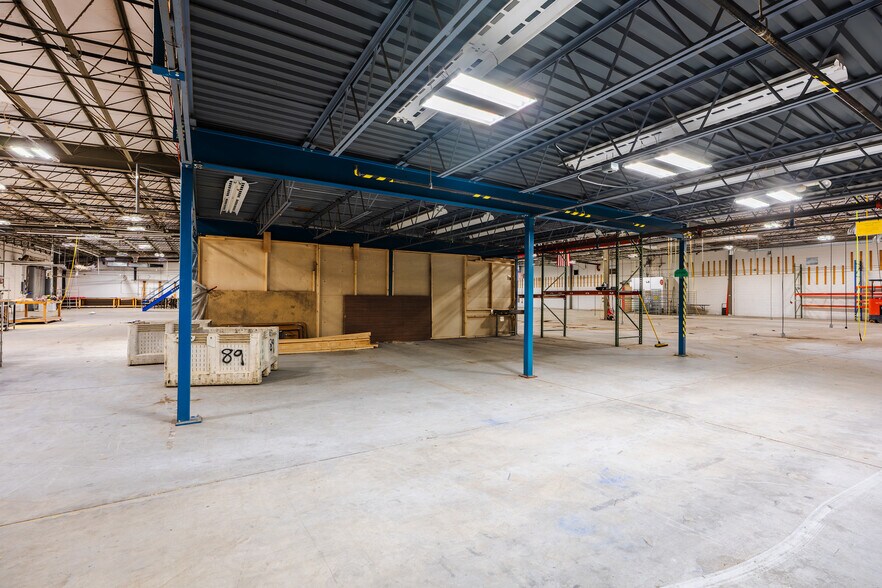 More Photos Of 10045 102nd Ter, Sebastian Industrial For Lease