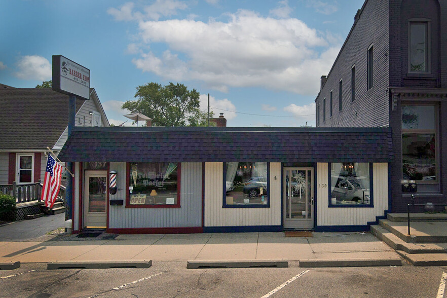 Primary Photo Of 137-139 W Liberty St, Plymouth Storefront For Lease