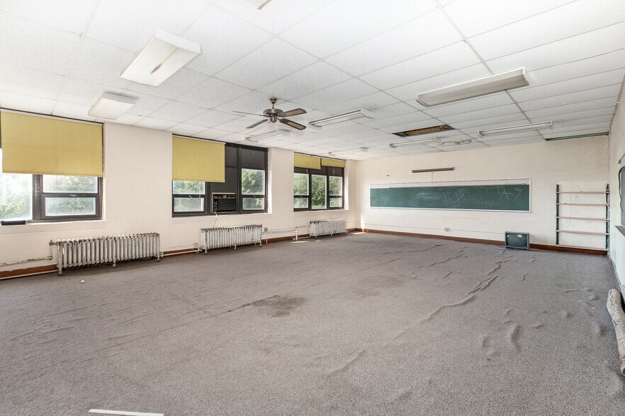 More Photos Of 311 N A St, Wellington Schools For Sale