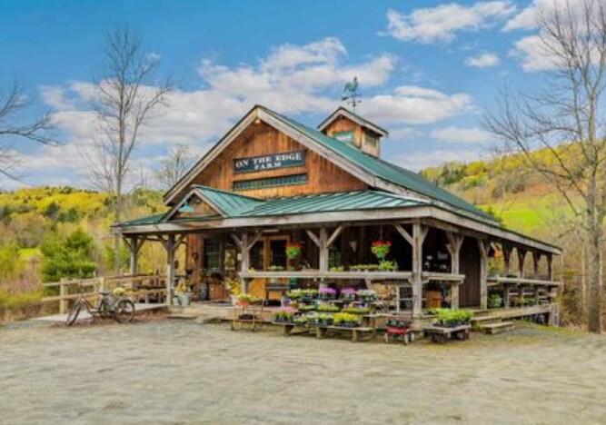 Primary Photo Of 49 Vermont 12, Pomfret General Retail For Sale