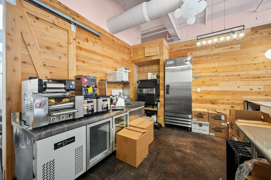 More Photos Of 225 N Whittaker St, New Buffalo Apartments For Sale