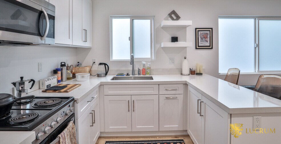 More Photos Of 6060 La Prada, Los Angeles Apartments For Sale