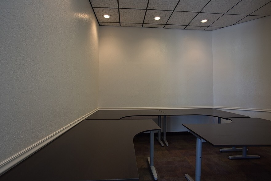 More Photos Of 3118 E McDowell Rd, Phoenix Office For Lease