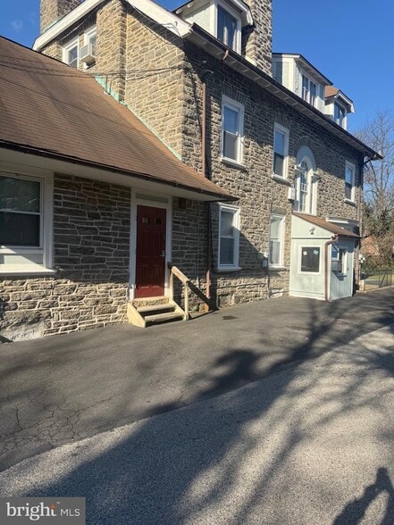 Primary Photo Of 820 E Vernon Rd, Philadelphia Office For Sale