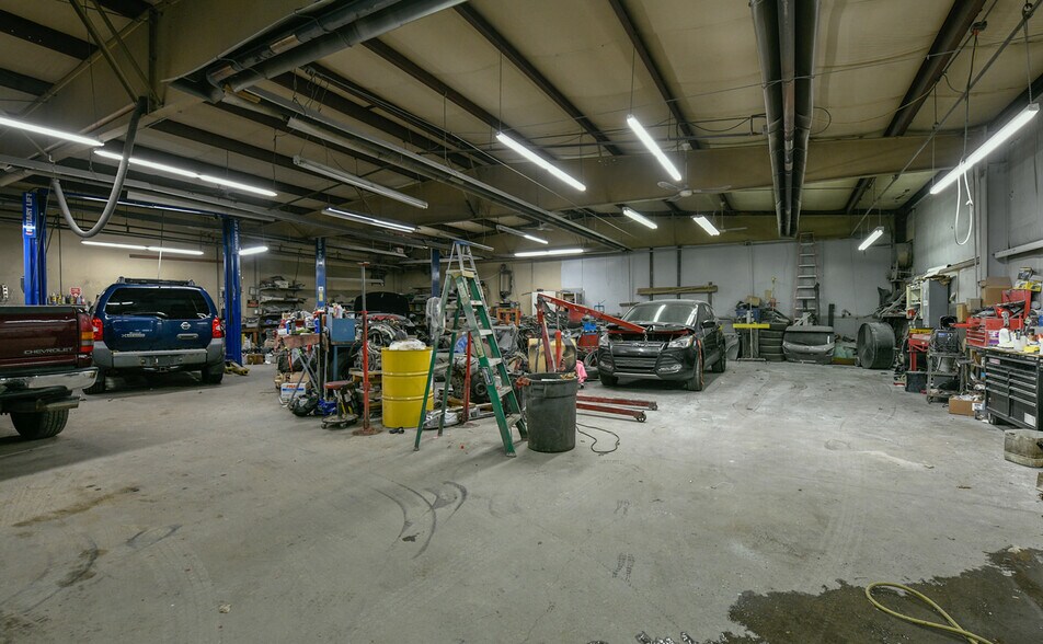 More Photos Of 438-440 Main St, East Hartford Auto Repair For Sale