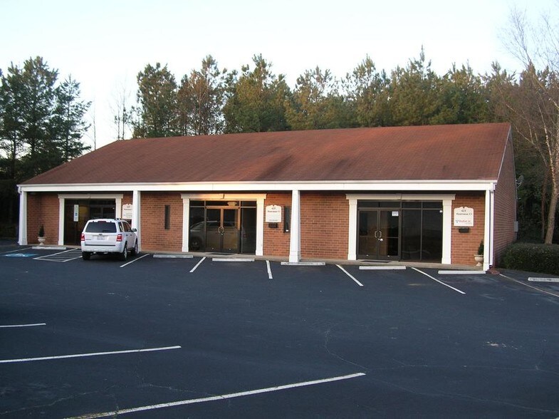 More Photos Of 621-625 Huntsman Ct, Gastonia Medical For Lease