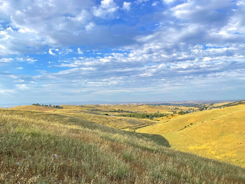 More Photos Of 0 E. 41 Hwy, Templeton Land For Sale