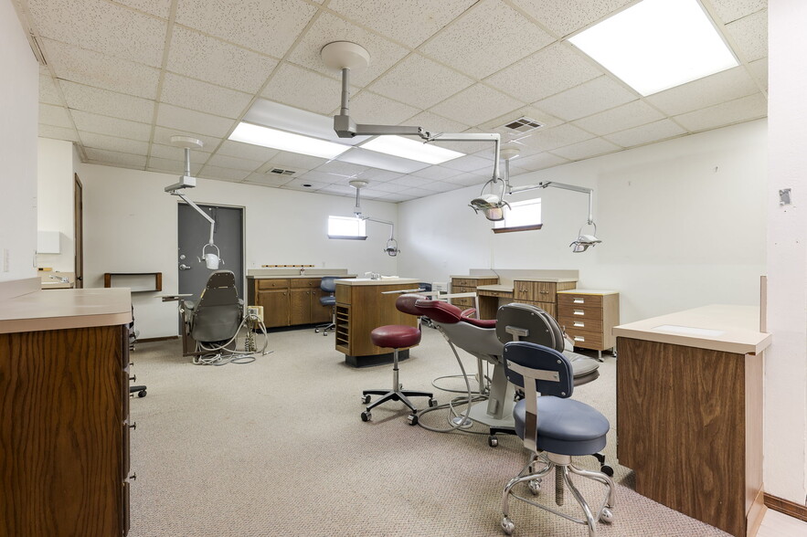 More Photos Of 2812-2816 W Hefner Rd, Oklahoma City Office For Lease