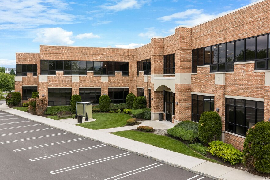 More Photos Of 1 Greenwich St, Stewartsville Medical For Lease
