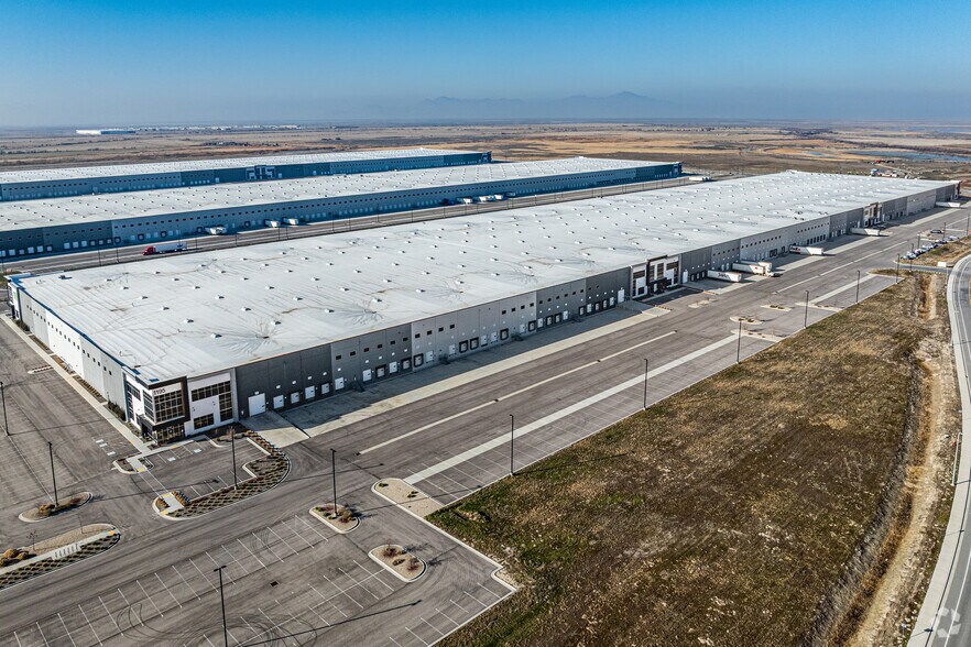 More Photos Of 1195 N 6550, Salt Lake City Distribution For Lease