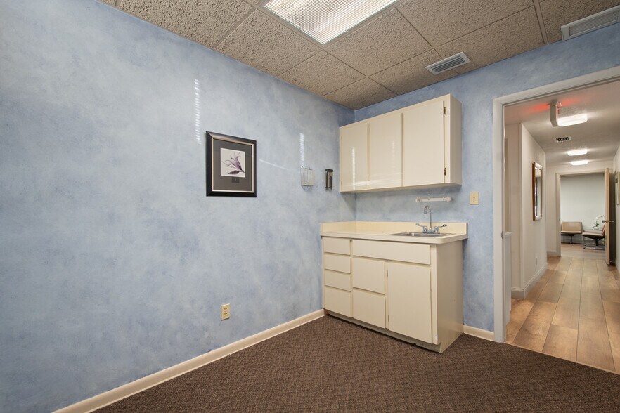 More Photos Of 3027 Aloma Ave, Winter Park Medical For Sale