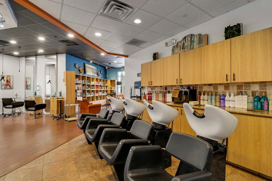 More Photos Of 266 NW Peacock Blvd, Port Saint Lucie Medical For Sale