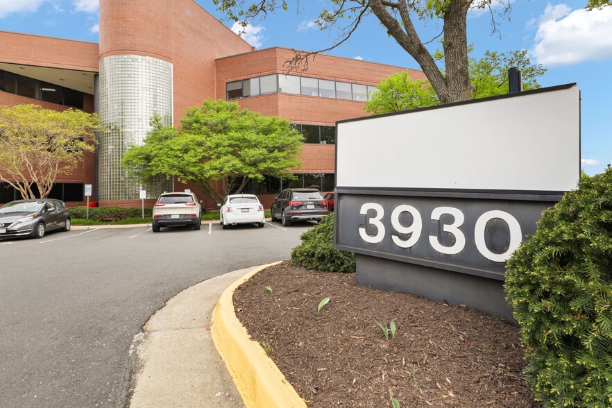More Photos Of 3930 Pender Dr, Fairfax Medical For Lease