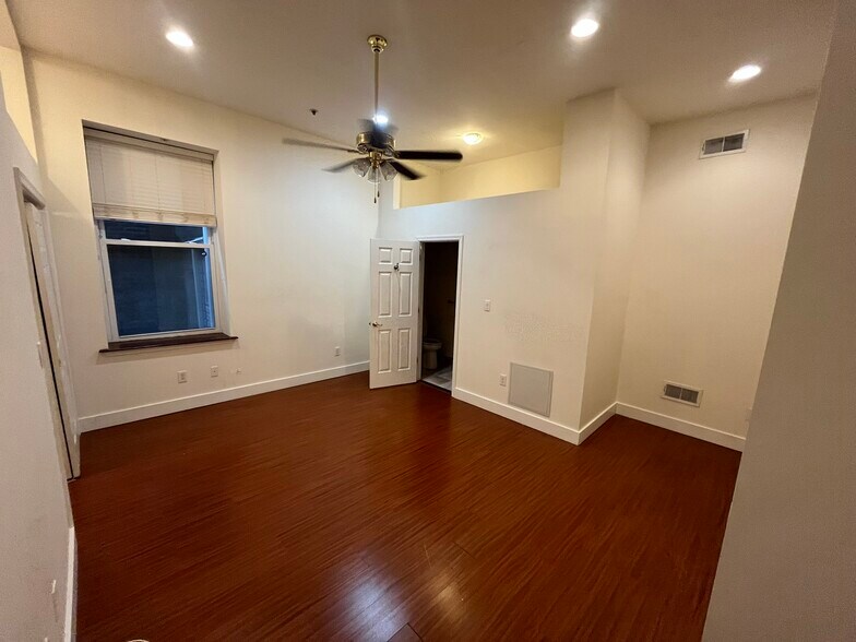 More Photos Of 1206 Walnut St, Philadelphia Multifamily For Sale