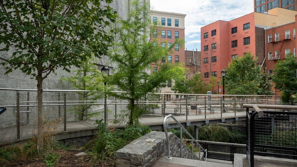 More Photos Of 25-29 N Broadway, Yonkers Storefront For Sale
