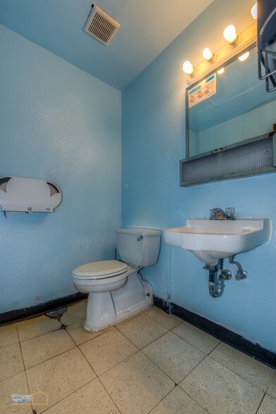 More Photos Of 1845 Range St, Boulder Warehouse For Sale