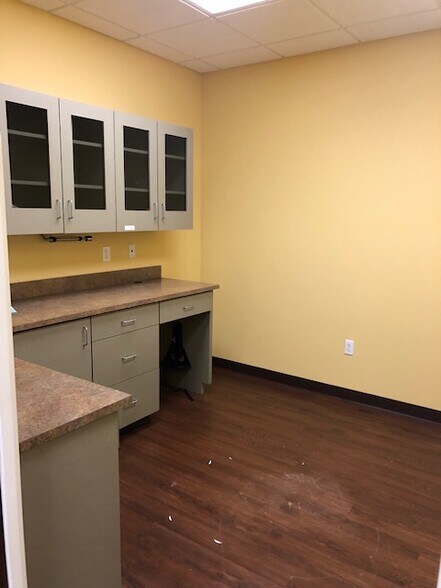 More Photos Of 203 N IH 35, Belton Freestanding For Lease