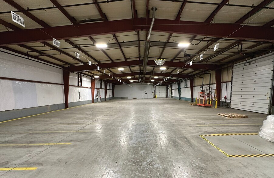 More Photos Of 1994 Highland Ave E, Twin Falls Warehouse For Lease