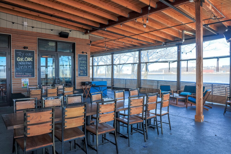 More Photos Of 725 Broadway, South Portland Restaurant For Sale