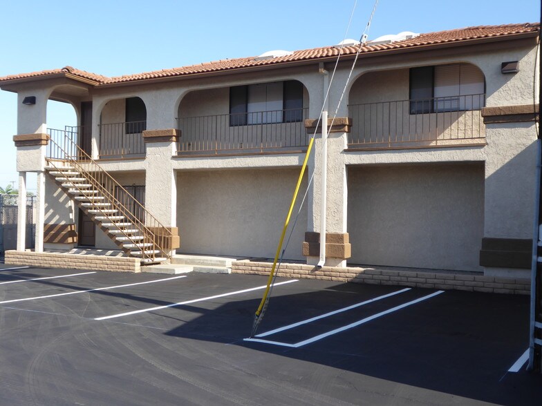 More Photos Of 1540 Pioneer Way, El Cajon Light Distribution For Lease