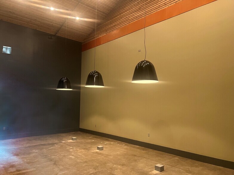 More Photos Of 709 California Blvd, Napa Service For Sale