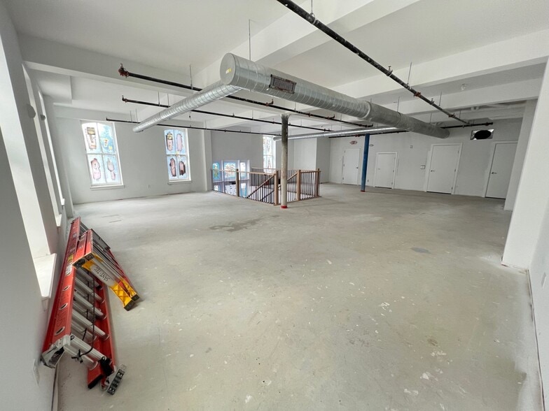 More Photos Of 141 Christopher Columbus Dr, Jersey City Apartments For Lease