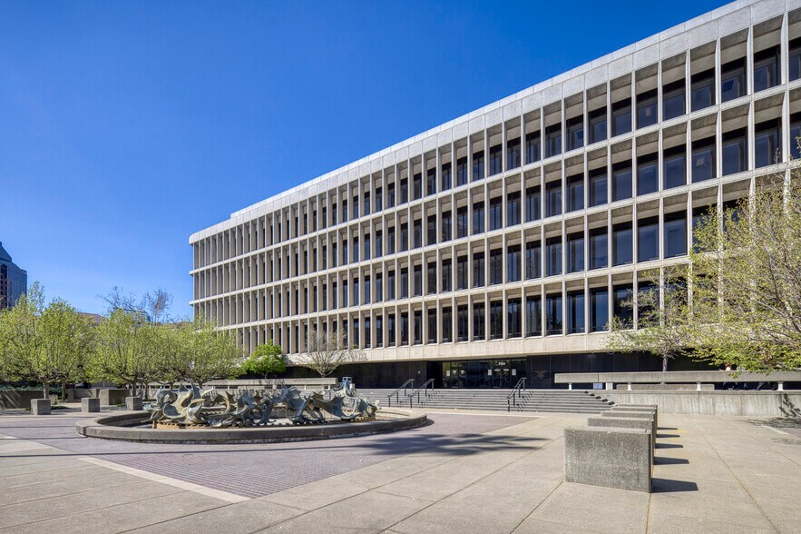 More Photos Of 720 9th St, Sacramento Office For Sale