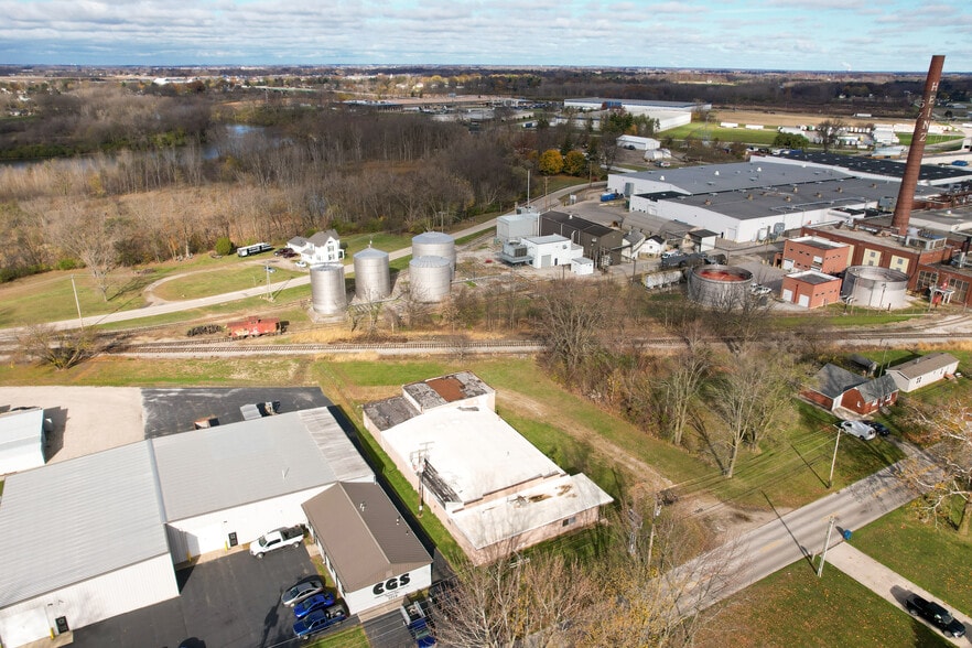 More Photos Of 1020 N 5th St, Fremont Light Manufacturing For Sale