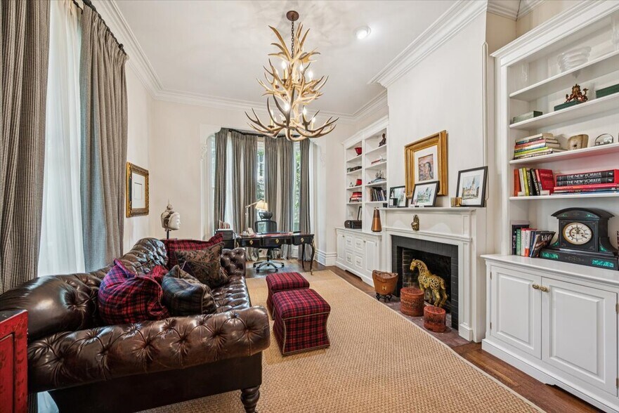 More Photos Of 21 Franklin Pl, Morristown Office For Sale