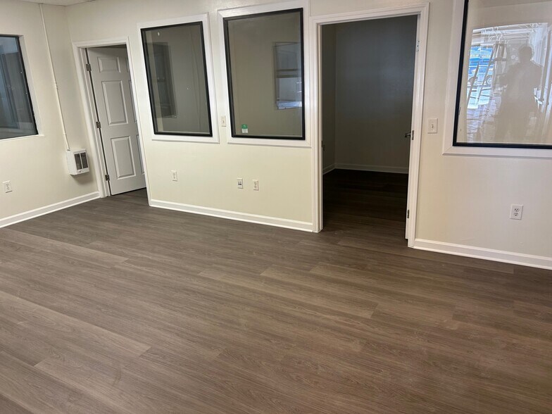More Photos Of 2398 Jerrold Ave, San Francisco Warehouse For Lease
