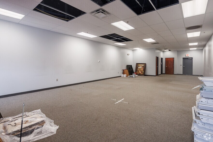 More Photos Of Hanover Pike @ Eagle Ridge Court, Hampstead Unknown For Lease