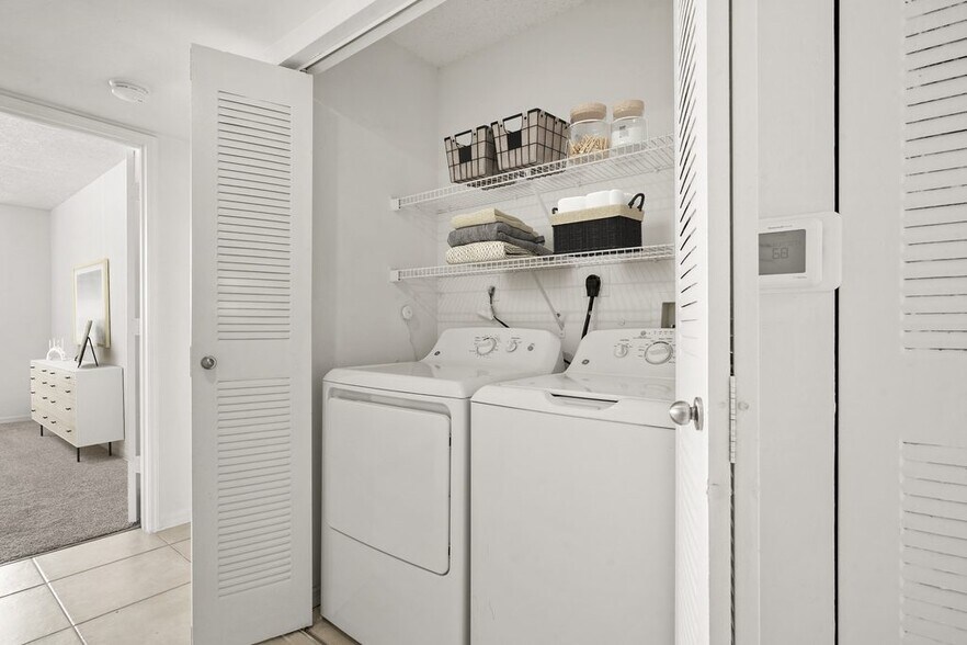 More Photos Of 353-383 Aragon Ave, Coral Gables Apartments For Lease