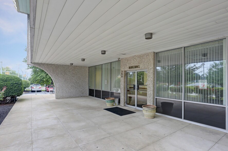 More Photos Of 355 N 21st St, Camp Hill Medical For Lease