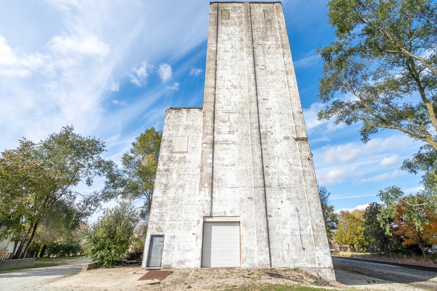 More Photos Of 14727 S Naperville Rd, Plainfield Industrial For Sale
