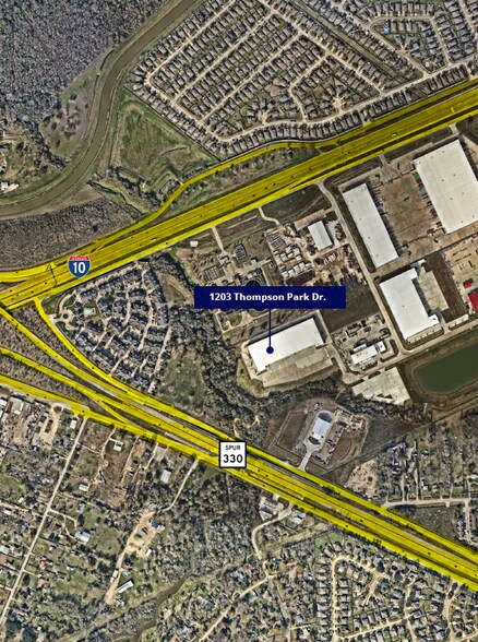 More Photos Of 1203 Thompson Park Dr, Baytown Distribution For Lease