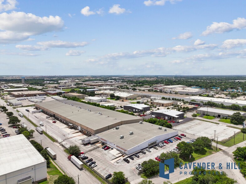 More Photos Of 1400 Currency Dr, San Antonio Distribution For Sale