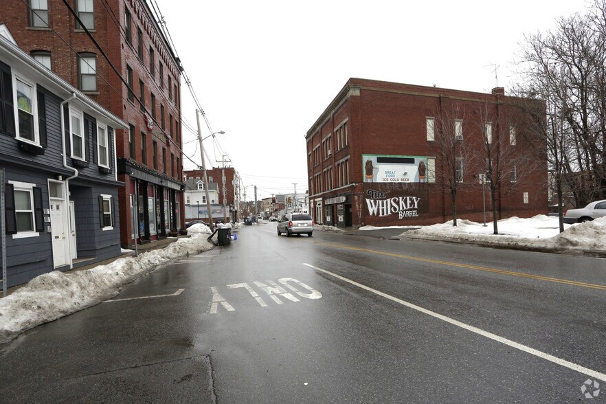 More Photos Of 235 Essex St, Haverhill Auto Repair For Sale