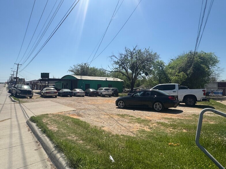 More Photos Of 4200 Mansfield Hwy, Forest Hill Industrial For Sale