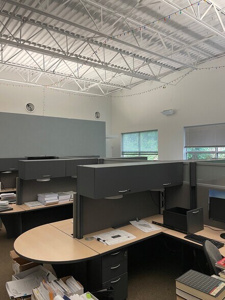 More Photos Of 1361 13th Ave S, Jacksonville Beach Office For Lease