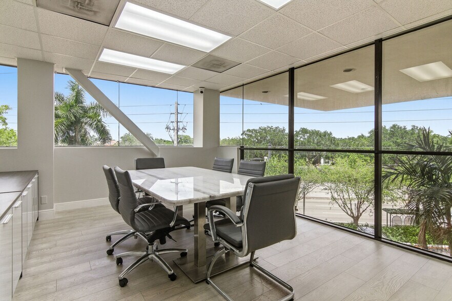 More Photos Of 1640 W Oakland Park Blvd, Fort Lauderdale Office For Sale